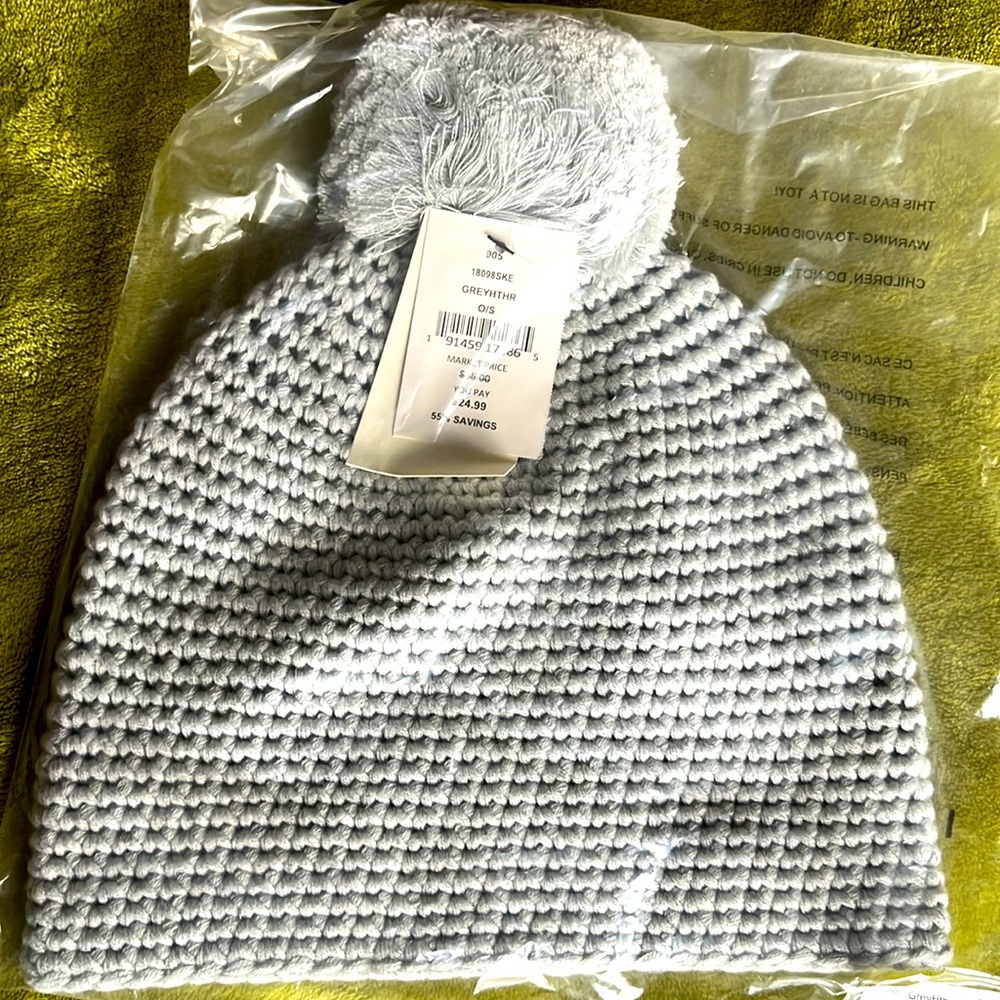 UGG Pom-Pom beanie
